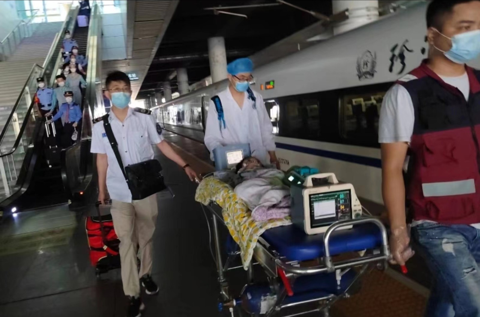 冠县高铁转运公司